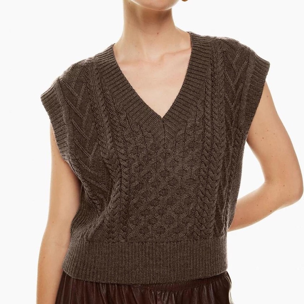 Aritizia Sweater Vest NWOT